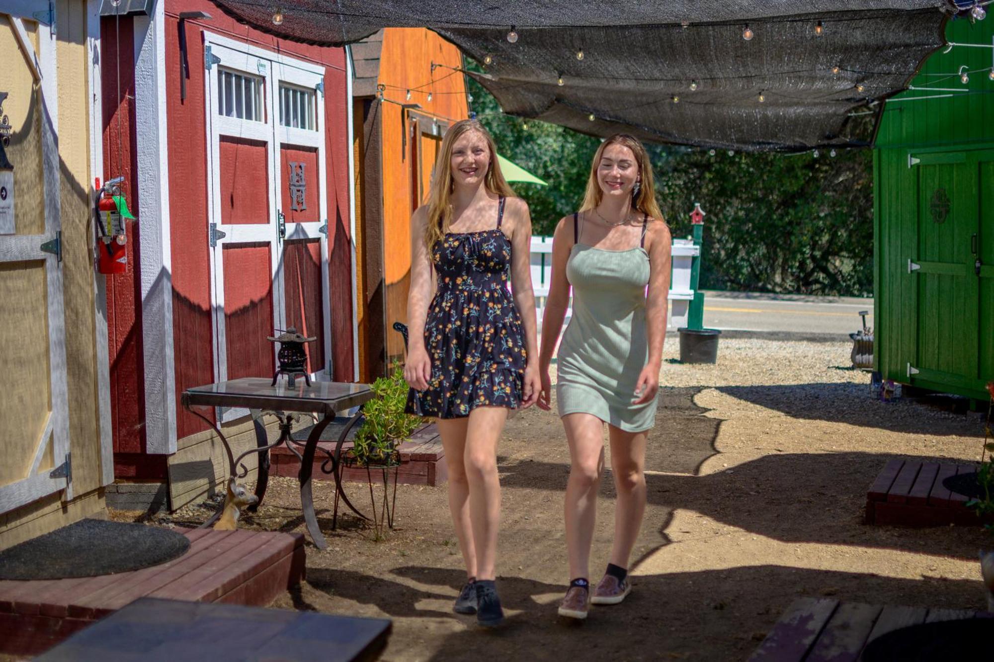 Genas'S Sierra Inn & Restaurant Dunlap Kültér fotó